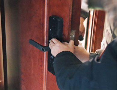 富蕴24小时上门开锁公司